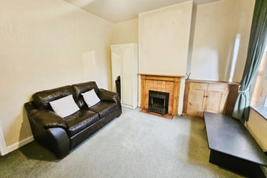 2 bed house, Katie Road, Selly Oak, Birmingham, B296JQ - Image 2